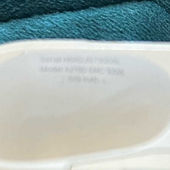 Replacement- Apple AirPod Pro Charging CASE ONLY- 1st gen, model A2190 - Picture 8 of 8